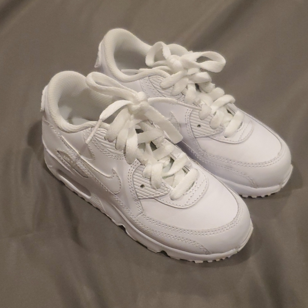 NIKE Air Max 90. White